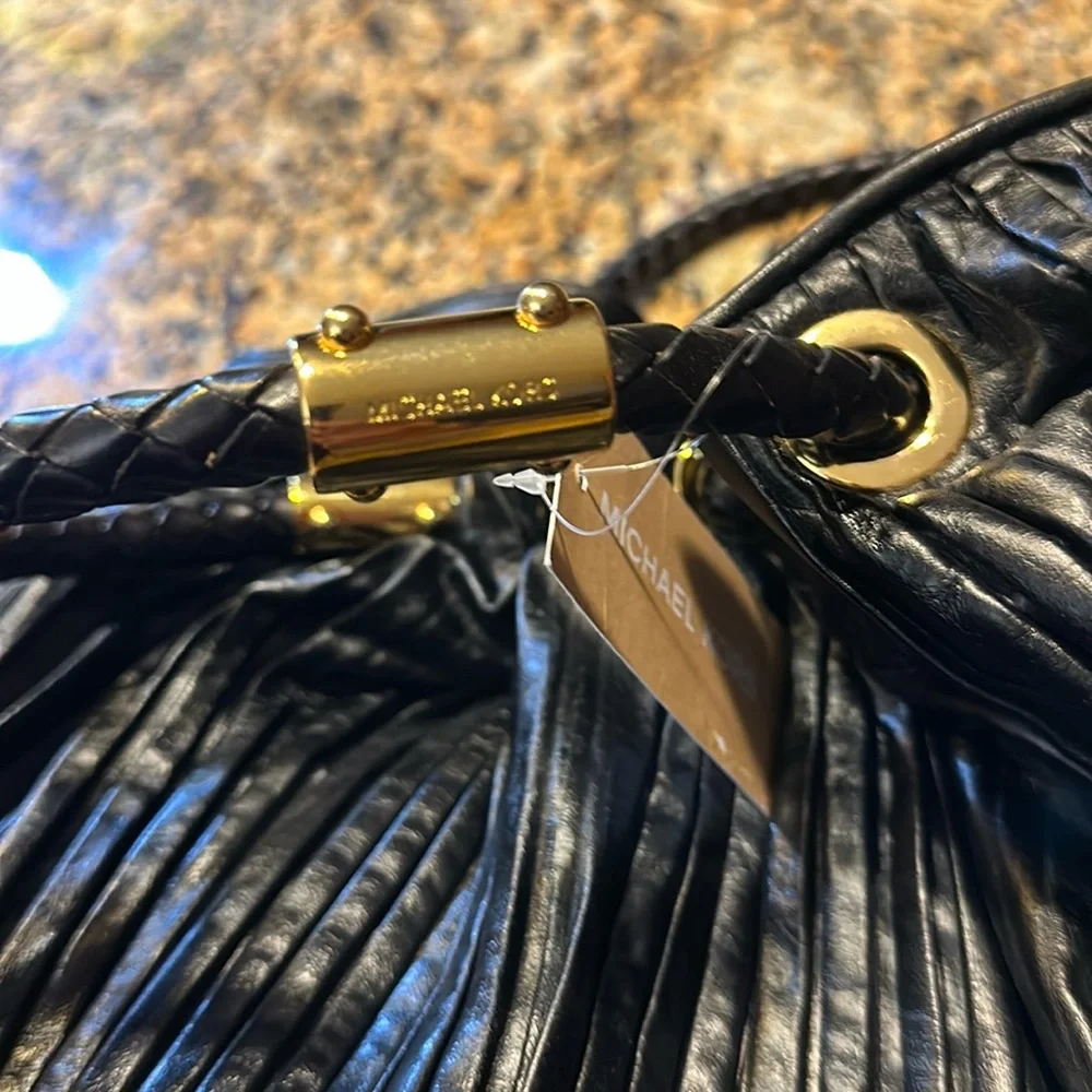 Michael Kors ❤️Skorpios Vintage Collection Ring Tote Crossbody Bag
~NWT~ - Picture 6 of 13